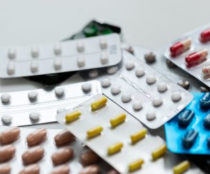Blistry z różnymi tabletkami. /Źródło: 123rf.com