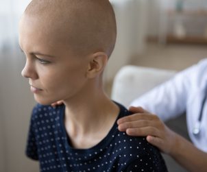 Młoda kobieta podczas konsultacji onkologicznej. /Źródło: 123rf.com